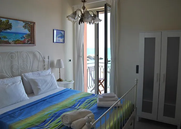 Taorminaxos Wonderful Seaview Apartment Giardini Naxos