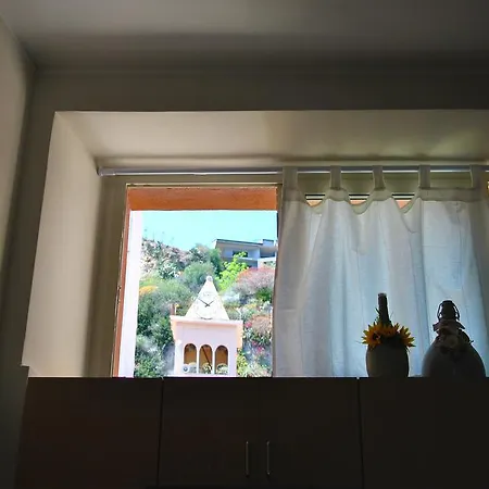 Taorminaxos Wonderful Seaview Апартаменти *