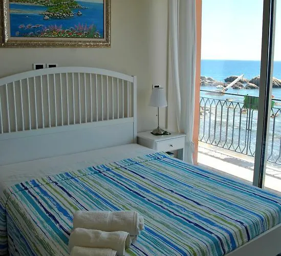 Taorminaxos Wonderful Seaview Apartament *